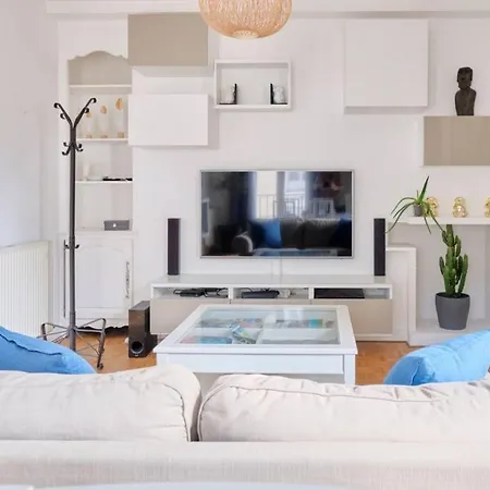 아파트 Beautiful Apartment, 70M2 Right In The City Center *
