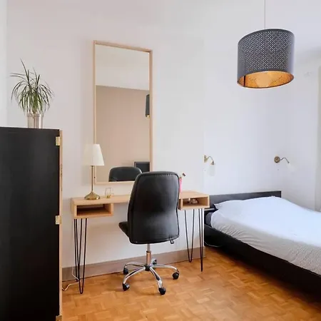 Beautiful Apartment, 70M2 Right In The City Center 아파트 캉